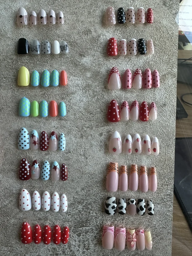 Printed & Seasonal Sample Collection