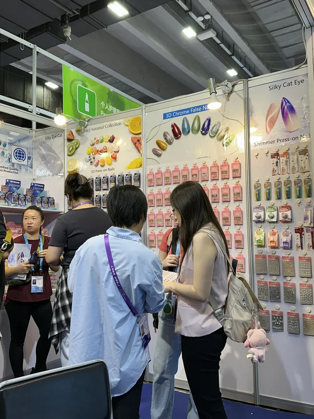 Meeting visitors at Canton Fair